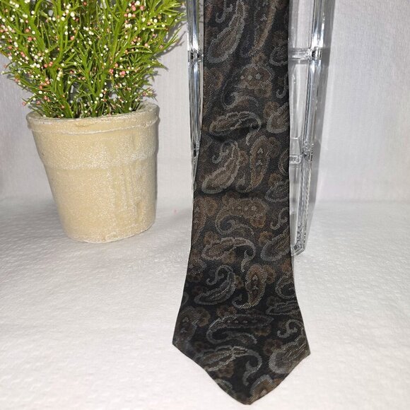 BLACH'S MENS TIE BLACK WITH GRAY PAISLEY DESIGN TRADITIONAL - Picture 1 of 6